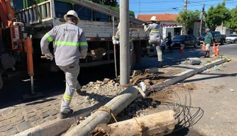 Colisões em postes causam prejuízos à Prefeitura