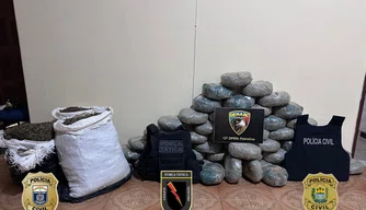 Drogas apreendidas durante a operação.