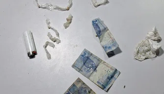 Invólucros de substância análoga ao crack