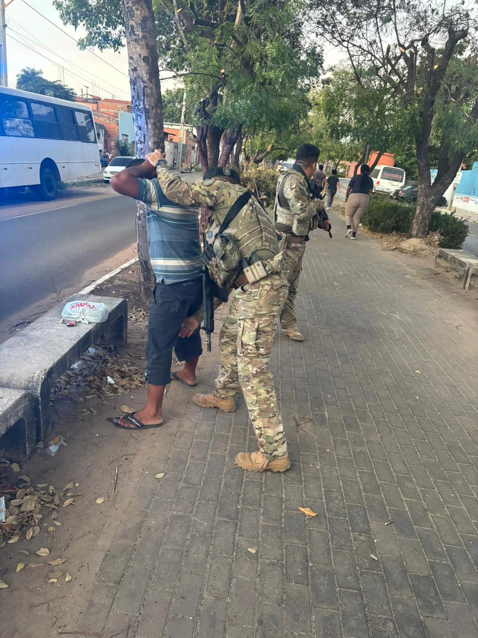 BOPE prende suspeito de realizar assalto em ônibus na zona Sul de Teresina.