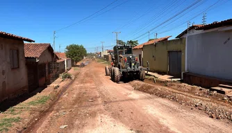 Obras de pavimentação asfáltica no Conjunto Bernardo Rêgo