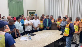 Prefeito Silvio Mendes recebe mototaxistas e ouve demandas da categoria.