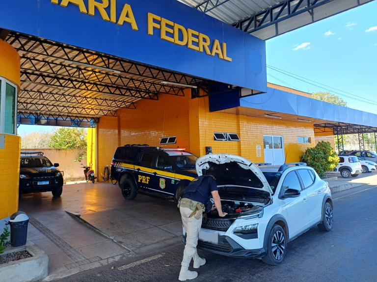 Carro furtado em fortaleza