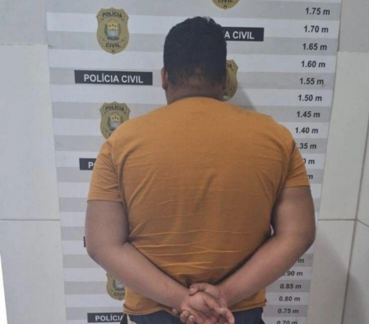 Suspeito preso pela Polícia Militar