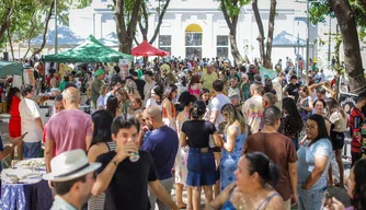Projeto Vem pra Saraiva reúne várias pessoas