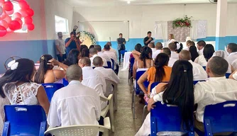 Internos da Penitenciária de Parnaívb