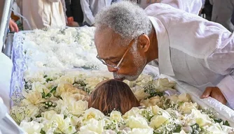 Gilberto Gil faz homenagem a filha