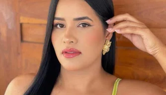 Jovem Camila Alencar