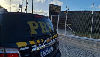 PRF flagra condutor com documento falso