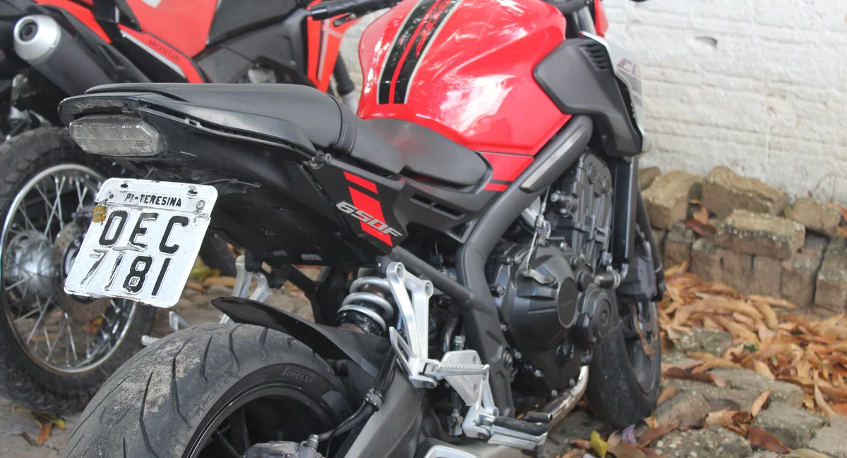 Motocicleta apreendida durante a operação