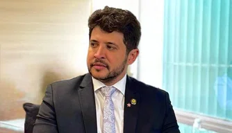 Prefeito Luciano Filho, de Hugo Napoleão