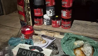 Polícia Militar apreende grande quantidade de entorpecentes.