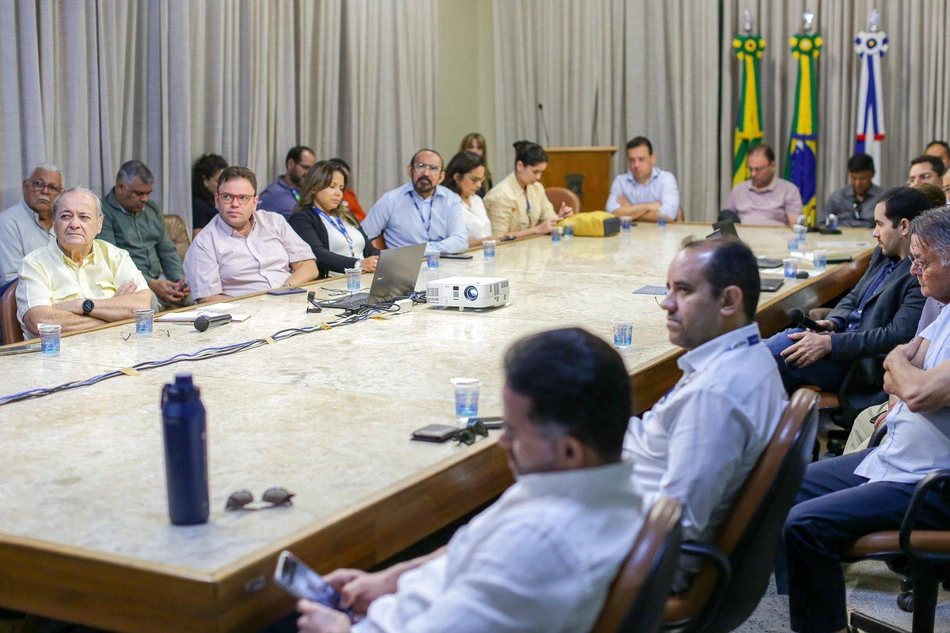 Reunião entre o prefeito e representantes