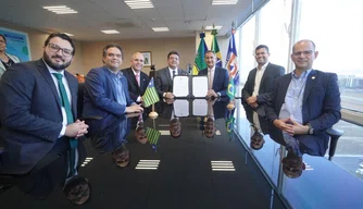 Rafael Fonteles participa de reunião para assinatura da resolução de projeto