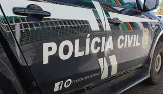 Viatura da Polícia Civil.