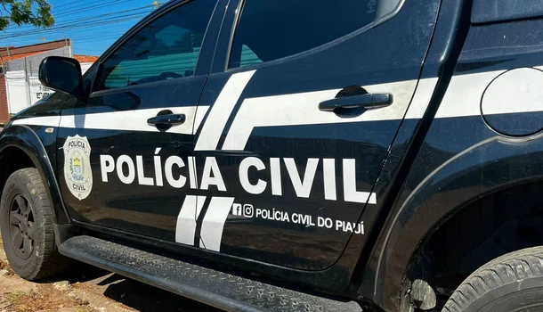 Viatura da Polícia Civil.