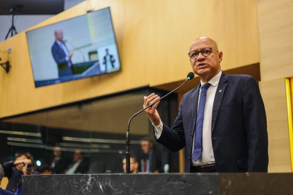 Deputado Franzé Silva (PT)