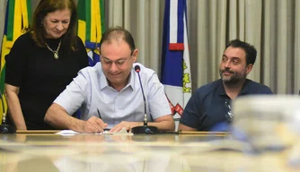 Novos membros empossados