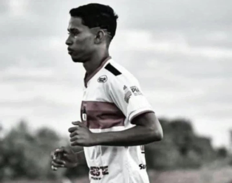 Alex Mariano Moura, estudante de 16 anos morto em escola, era atleta do sub-16 do River.