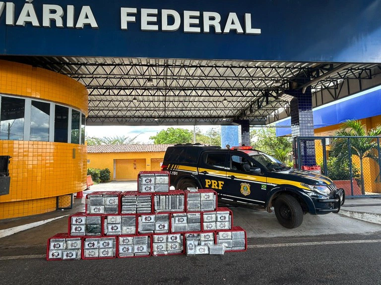 PRF apreende mais de meia tonelada de cocaína na BR-343