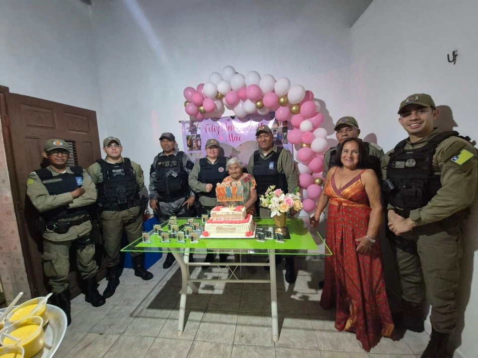 Comemoração dos 98 anos de dona Santinha