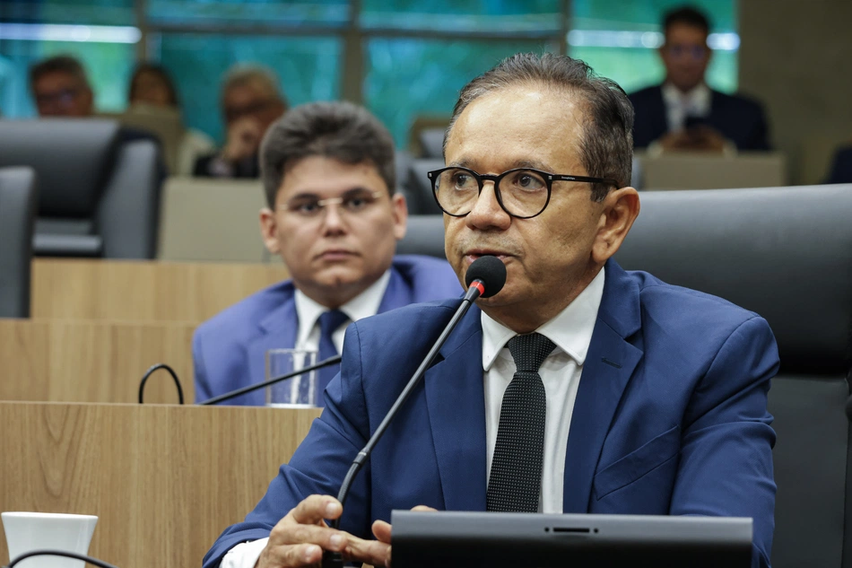 Deputados lamentam e pedem medidas duras pelo assassinato de vereador de Parnaíba