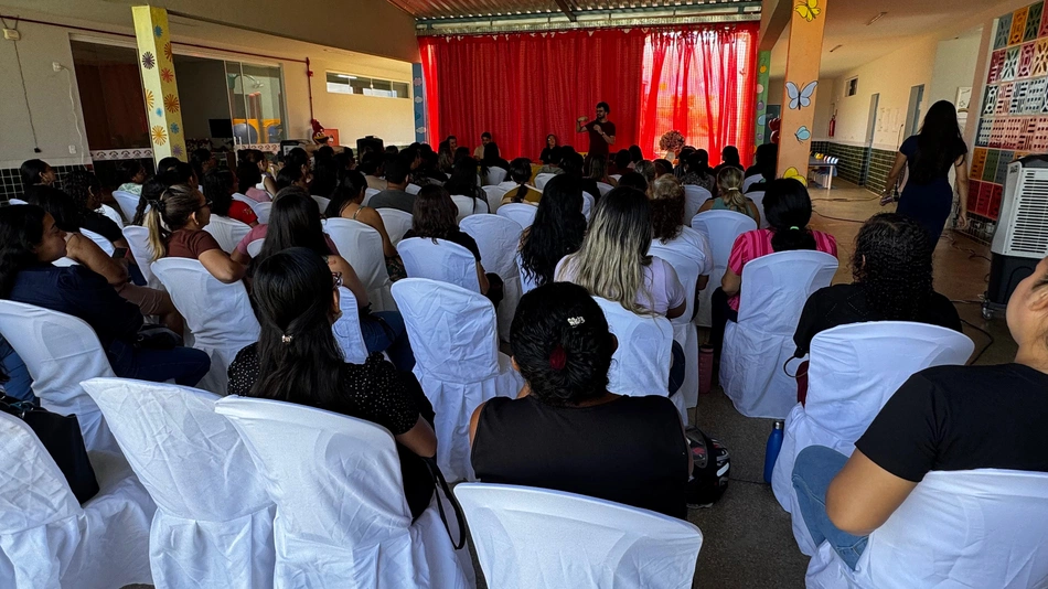 Secretaria Municipal de Educação de Esperantina.