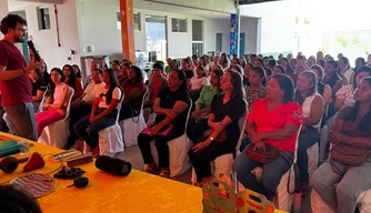 Treinamento profissional da rede municipal de ensino.