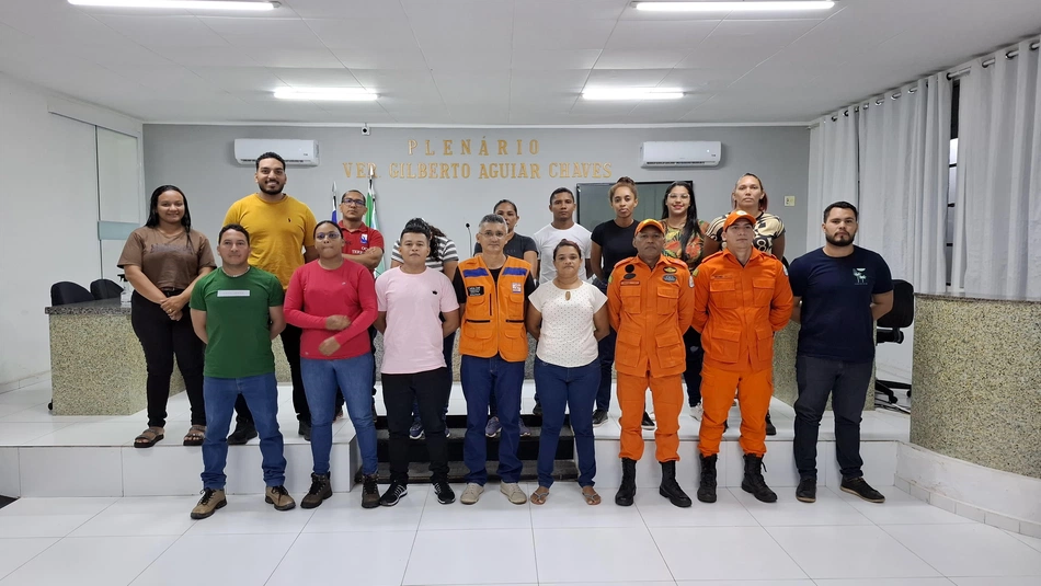 Reunião sobre programa de voluntários da Defesa Civil