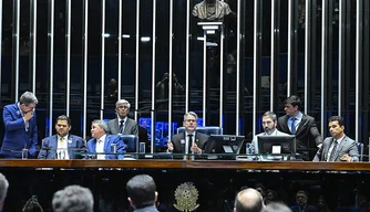 Senado aprova projeto contra adultização de crianças na internet