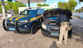 Veículo com sinais adulterados é recuperado pela PRF