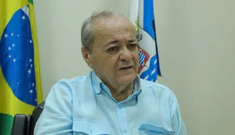 Prefeito Silvio Mendes.