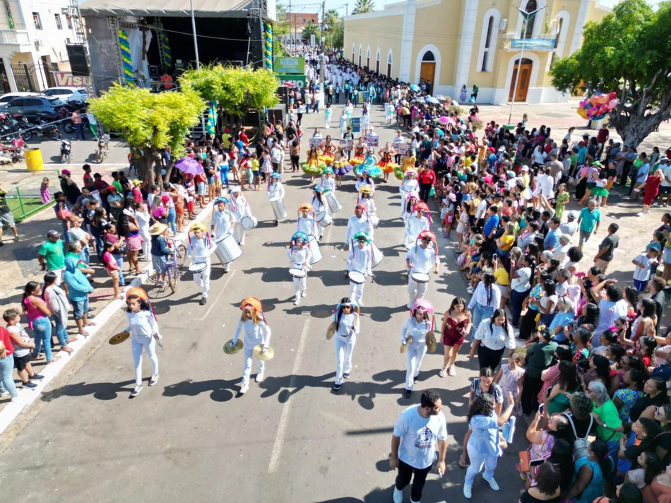 Desfile Cívico de 7 de setembro em Esperantina.