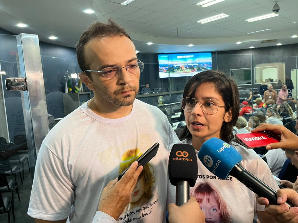 Cláudio Sousa e Dayana Brasil, pais de Alice Brasil