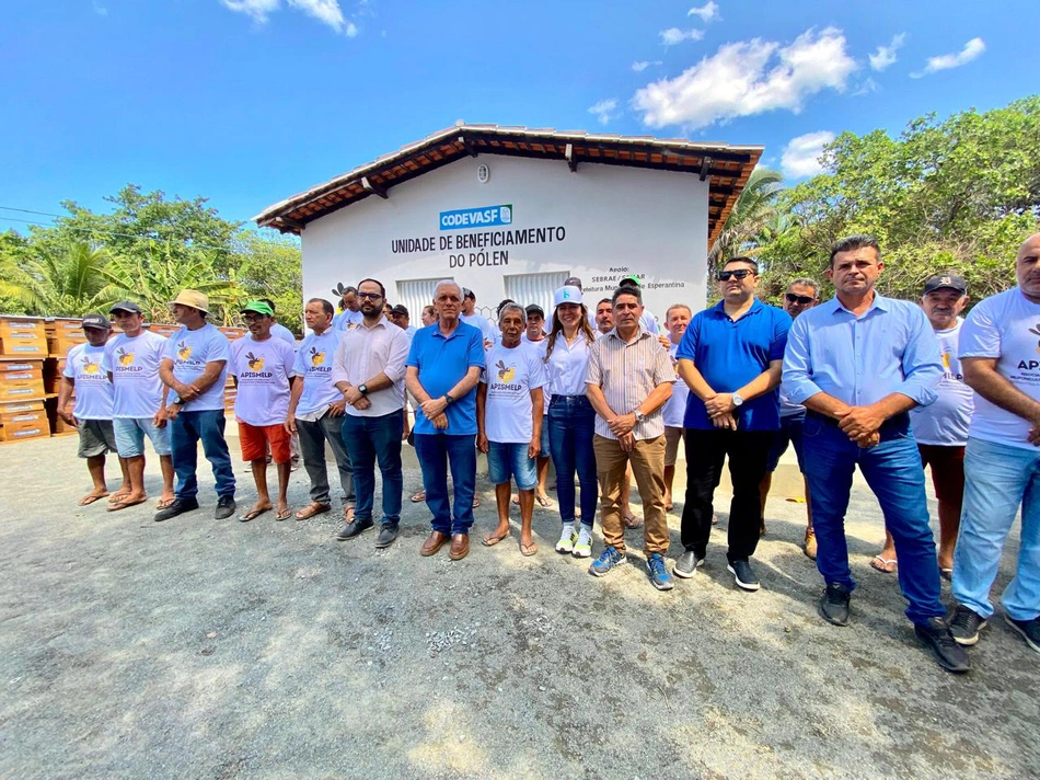 Entrega da Casa do Mel na comunidade Vila Progresso