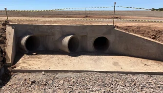 Obras de pavimentação em Regeneração e Picos