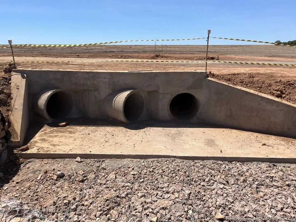 Obras de pavimentação em Regeneração e Picos