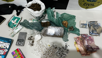 Polícia Civil prende homem com drogas e dinheiro.