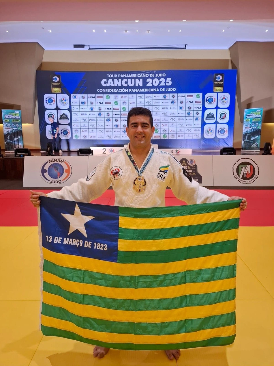 1º Tenente Pedro Bento do Corpo de Bombeiros Militar do Piauí (CBMEPI)