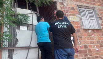 Prisão do falso pai de santo suspeito de estuprar adolescente em Teresina.