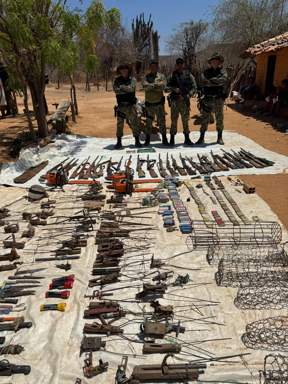 Alguns materiais apreendidos