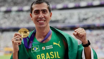 Caio Bonfim Artleta.