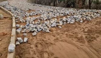 Obra de pavimentação em zonas urbana e rural de Teresina