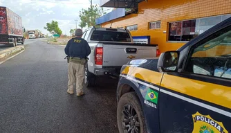 Caminhonete é recuperada pela PRF