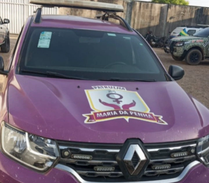 Viatura da Patrulha Maria da Penha.