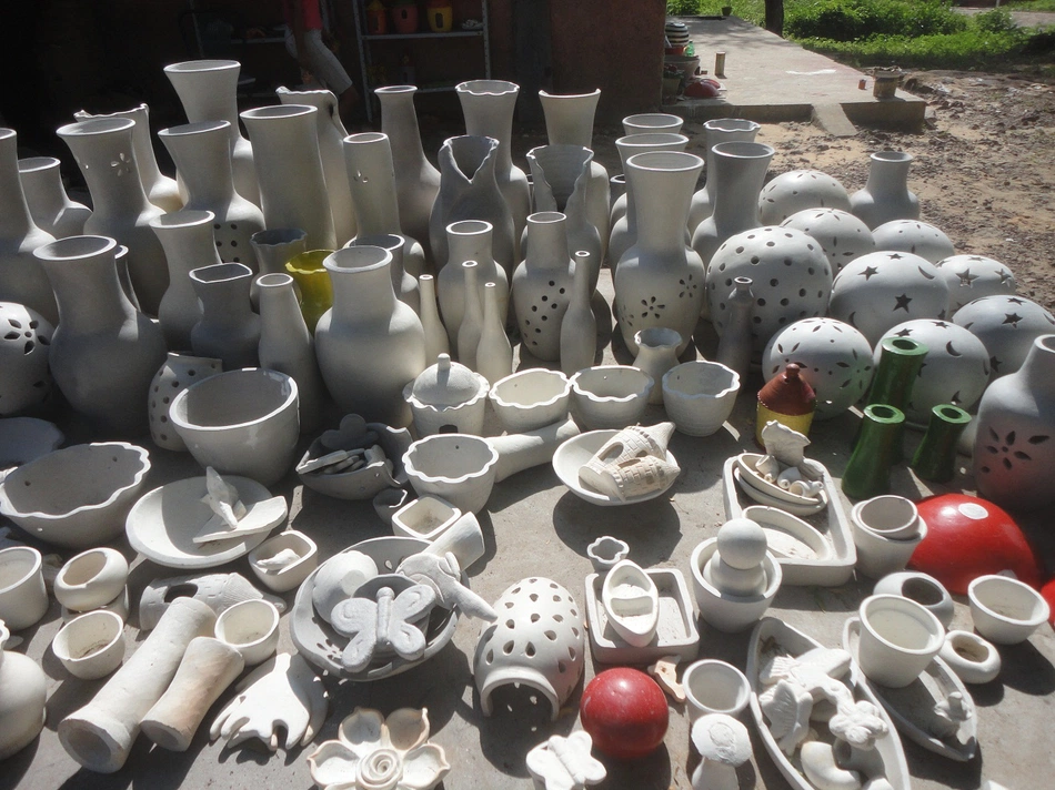 Artesanato de Cerâmica em argila branca