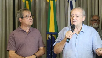 Vicente Moreira Filho e Prefeito Silvio Mendes