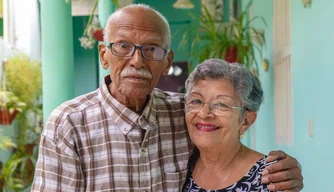 Semana internacional da pessoa idosa com ações de cuidado.