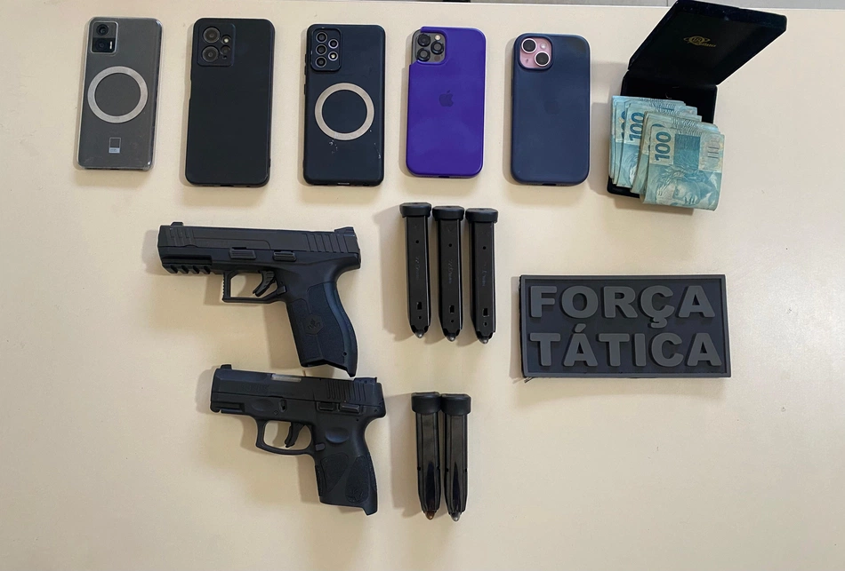 Materiais apreendidos pela Força Tática