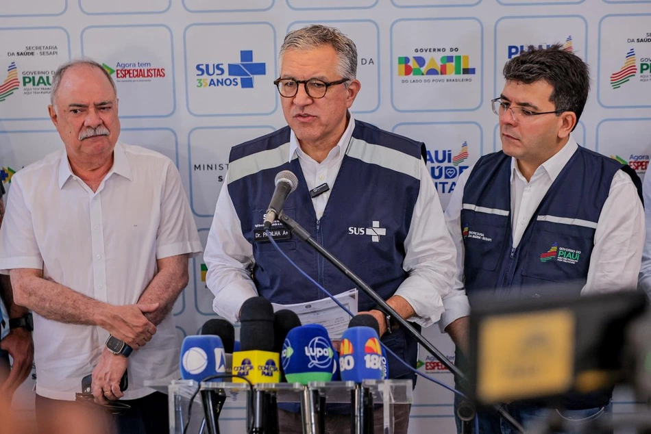 Ministro Padilha cumpre agenda no Hospital Getúlio Vargas em Teresina